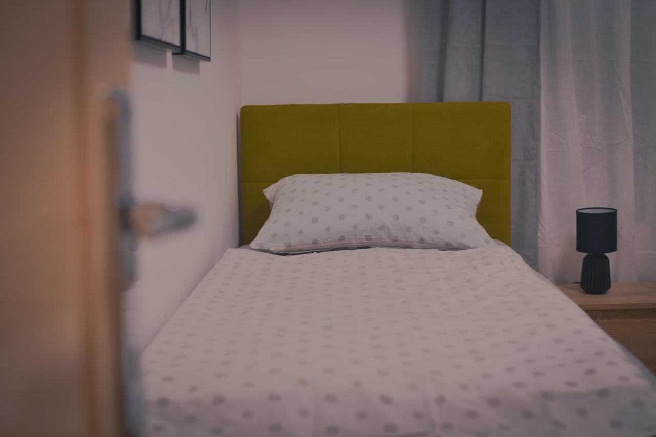 Апартаменти Mila Apartman Джяково Екстер'єр фото